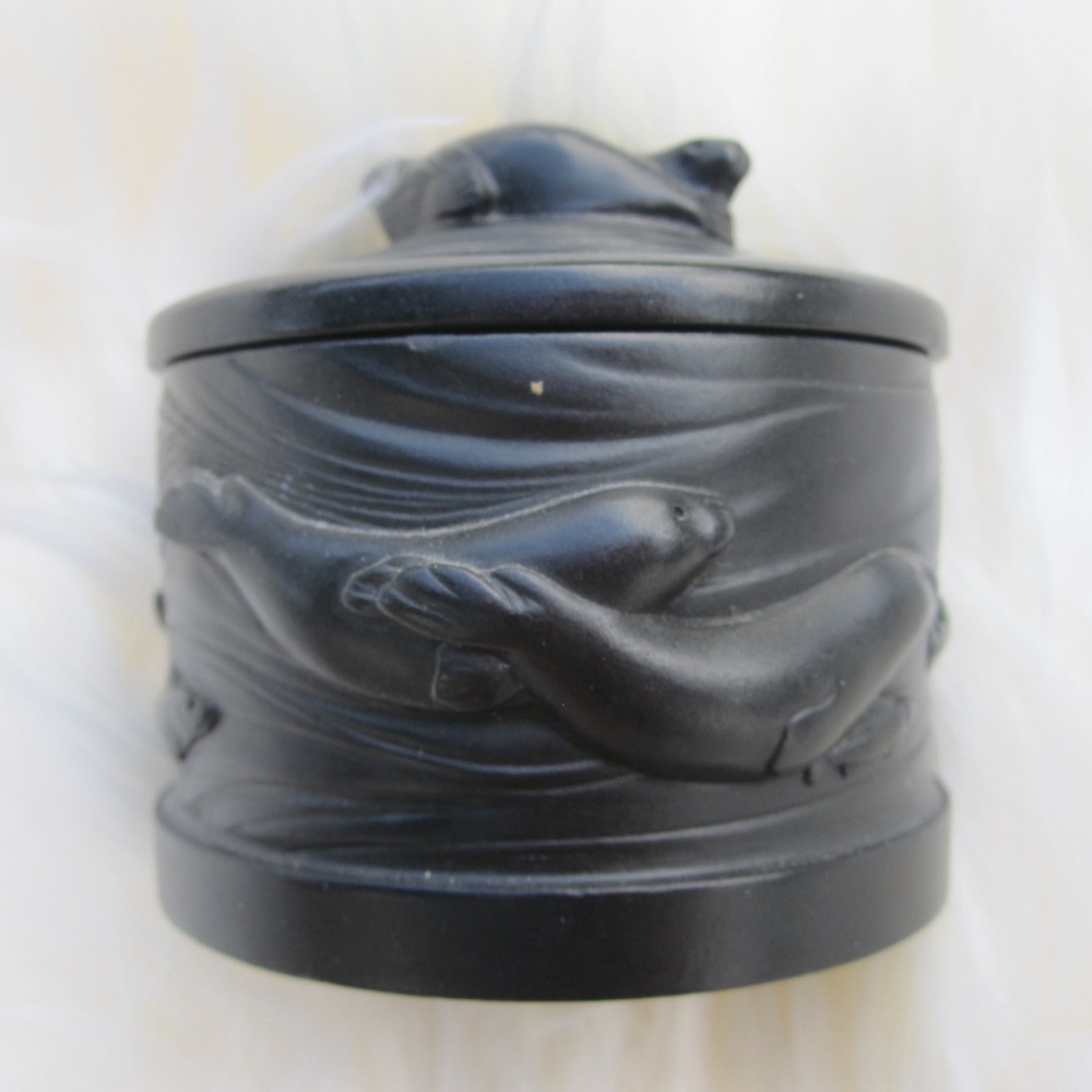 SALE!! vintage seal spirit box by BOMA (box13).